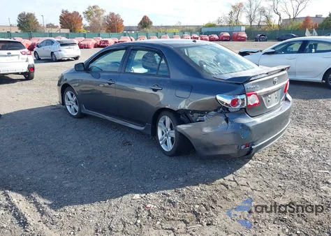 2013 Toyota Corolla S z USA, uszkodzony, nr VIN 2T1BU4EE5DC021138